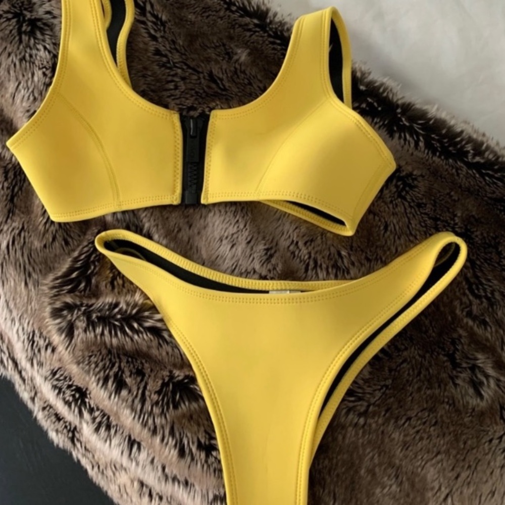 Hoaka Bikini